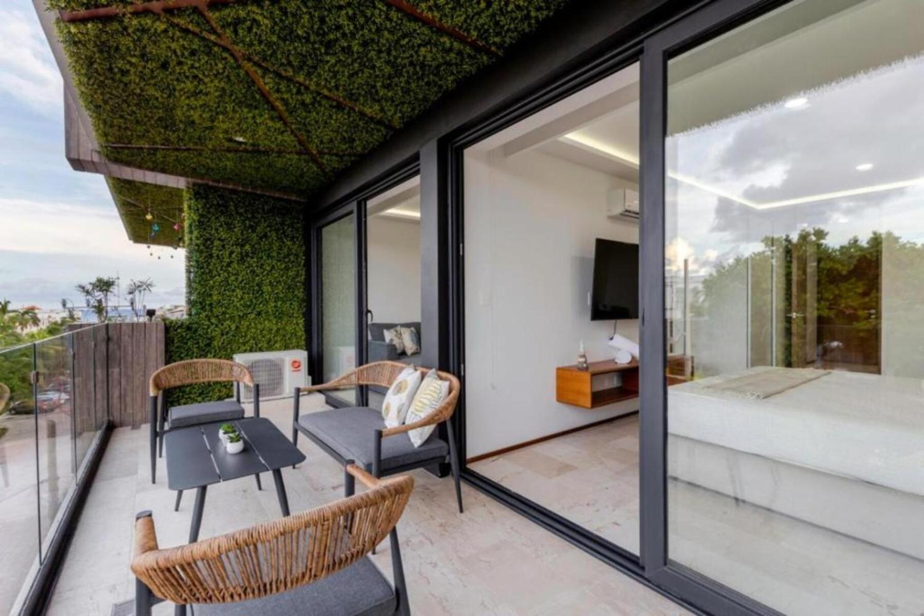 One Paralia Playa del Carmen Exterior photo